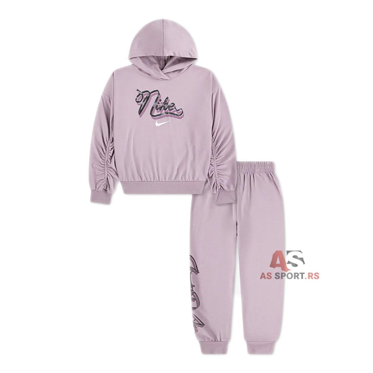 Swoosh Pointe Jogger